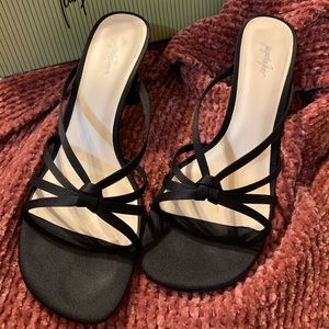 91/2 Black Jaqueline Ferrar Debra heels